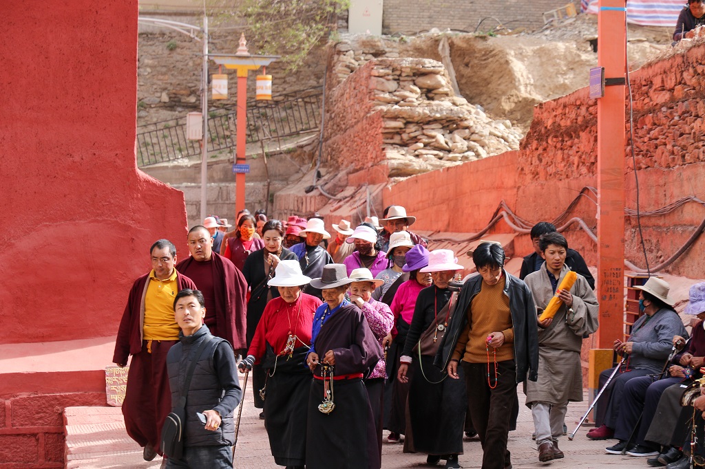 Devout Tibetan Buddhists at the Derge Monastery